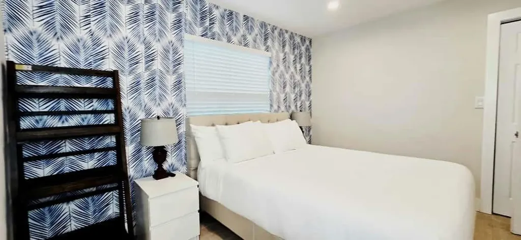 1215 NE 13th Avenue Fort Lauderdale FL 33304