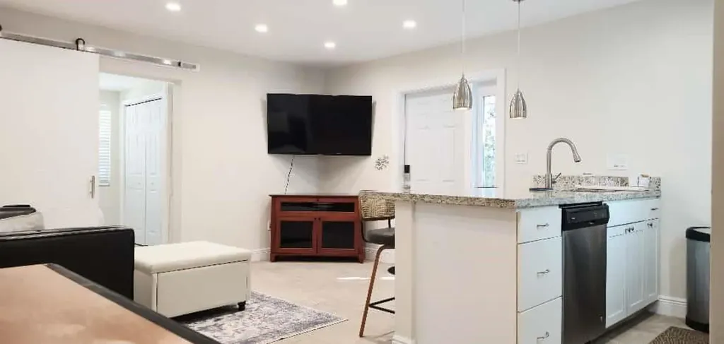 1215 NE 13th Avenue Fort Lauderdale FL 33304