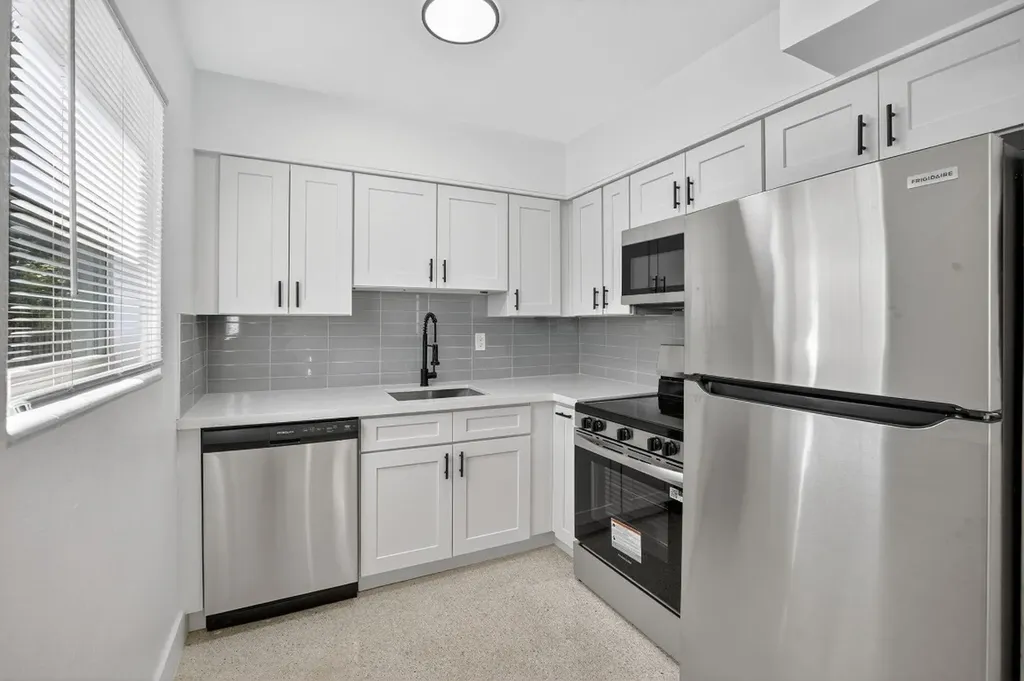 1821 Middle River Drive Fort Lauderdale FL 33305
