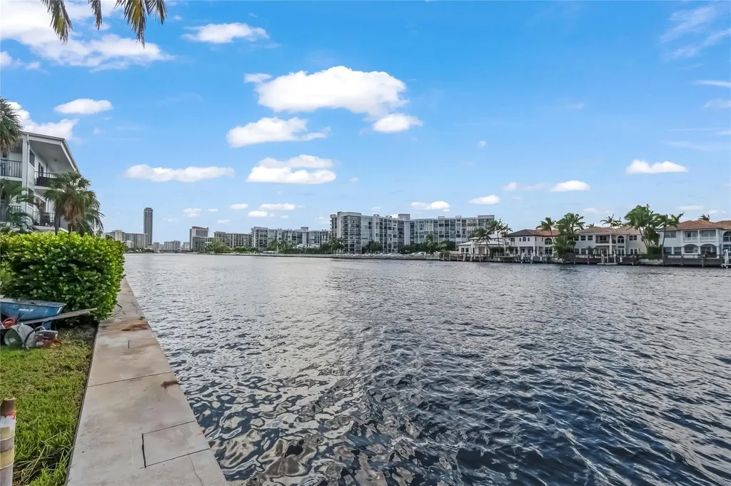 2600 S Ocean Drive Hollywood FL 33019