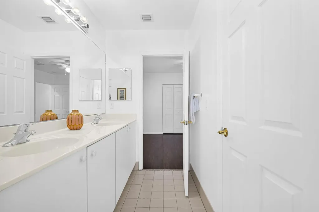 1427 NW 34th Way Fort Lauderdale FL 33311