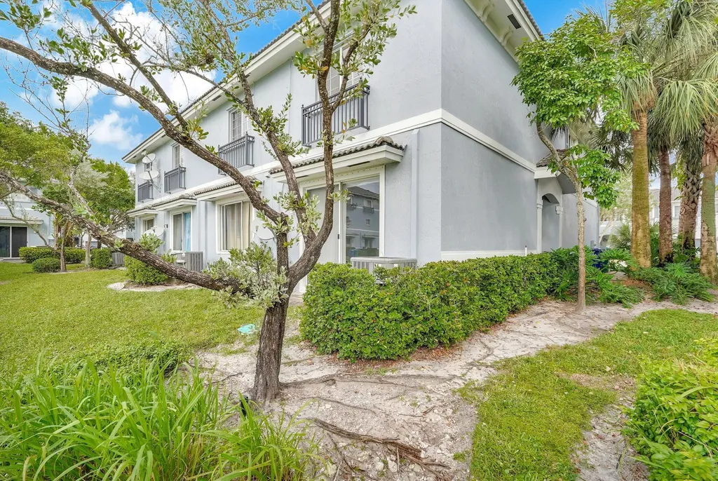 1427 NW 34th Way Fort Lauderdale FL 33311