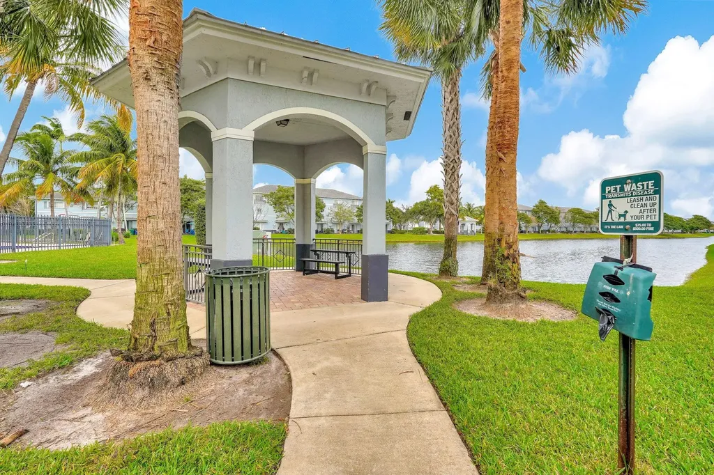 1427 NW 34th Way Fort Lauderdale FL 33311