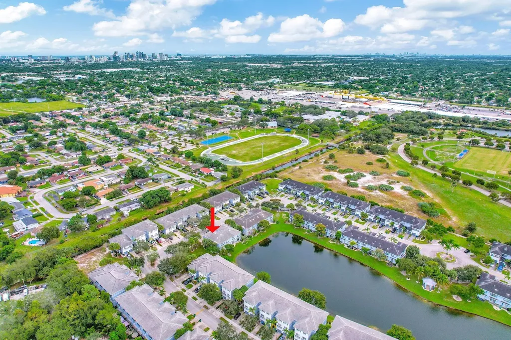 1427 NW 34th Way Fort Lauderdale FL 33311