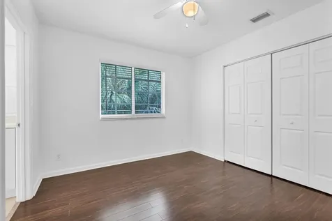 1427 NW 34th Way Fort Lauderdale FL 33311