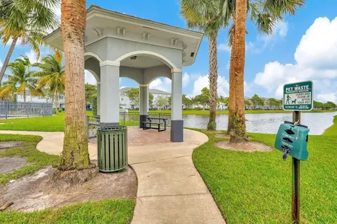 1427 NW 34th Way Fort Lauderdale FL 33311
