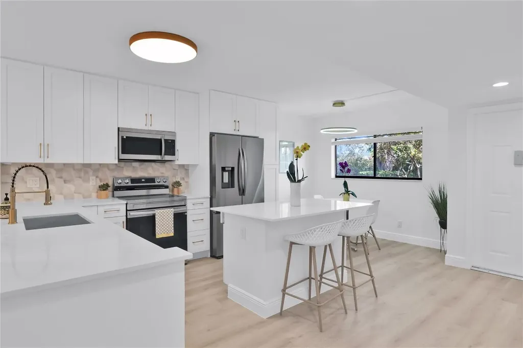 15461 Pembridge 112 Drive Delray Beach FL 33484