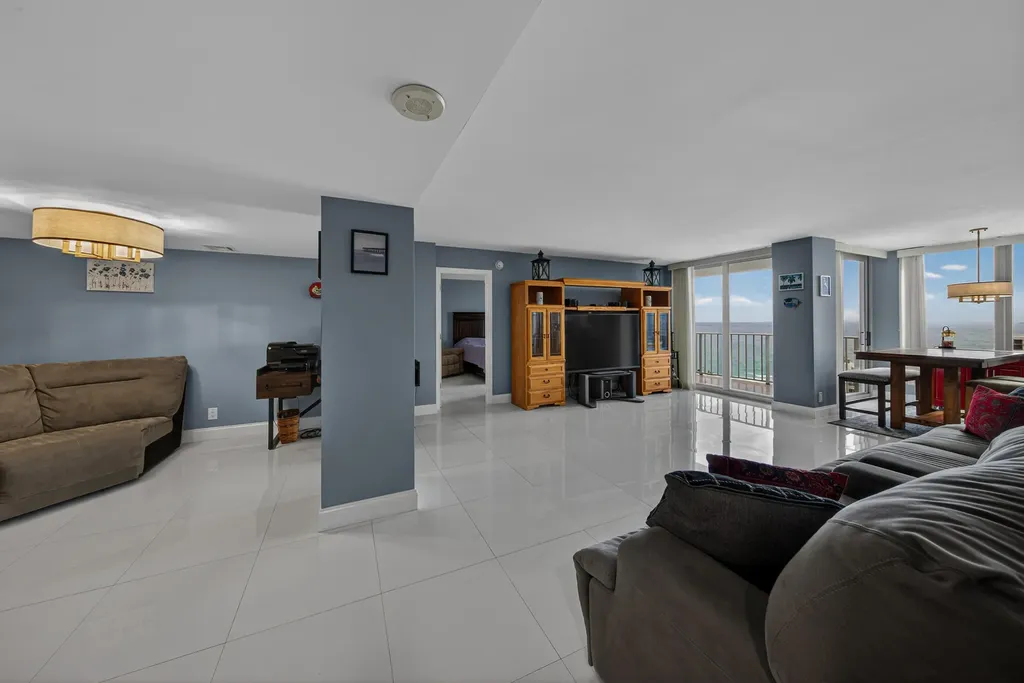 1010 S Ocean Boulevard Pompano Beach FL 33062