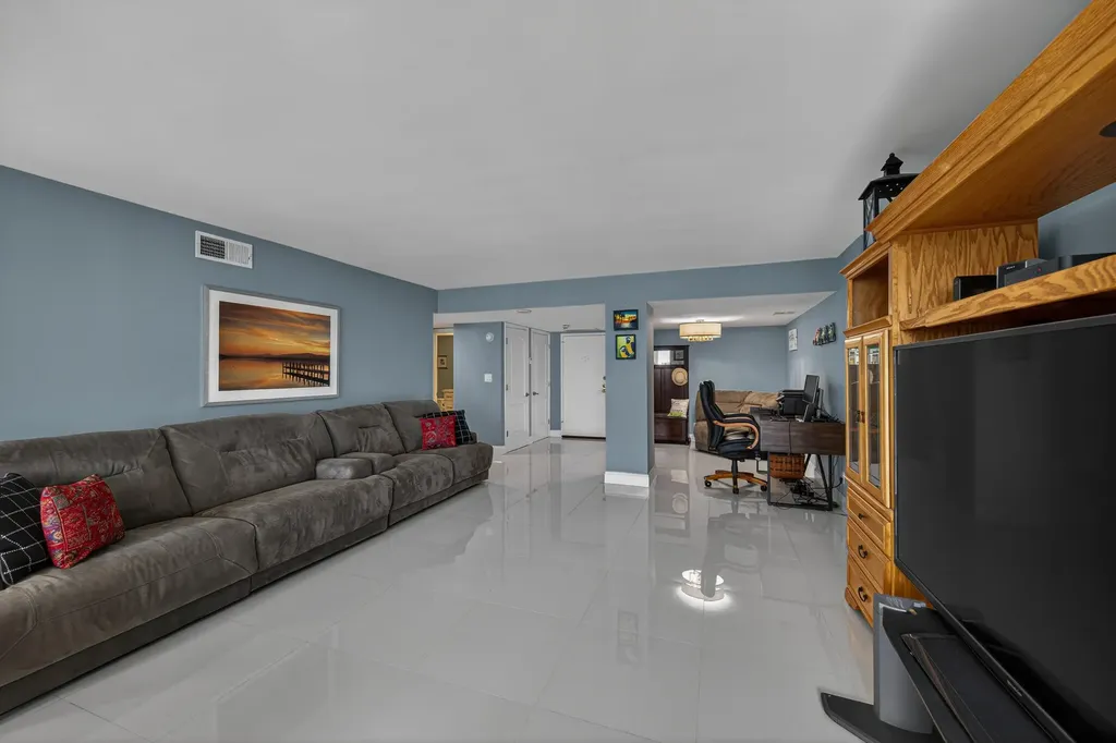 1010 S Ocean Boulevard Pompano Beach FL 33062