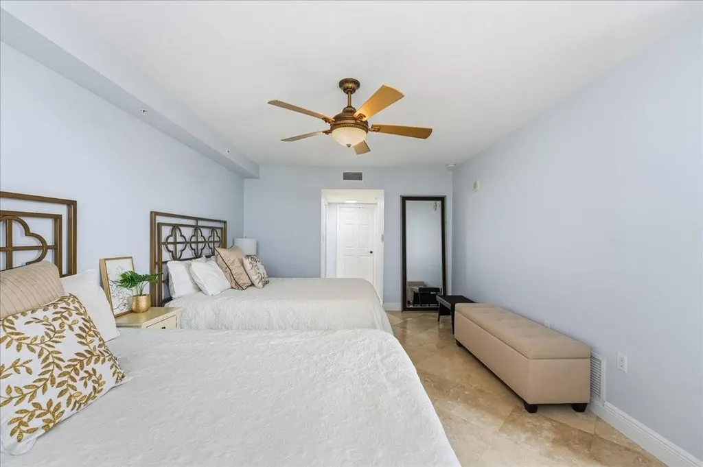 2011 N Ocean Boulevard Fort Lauderdale FL 33305