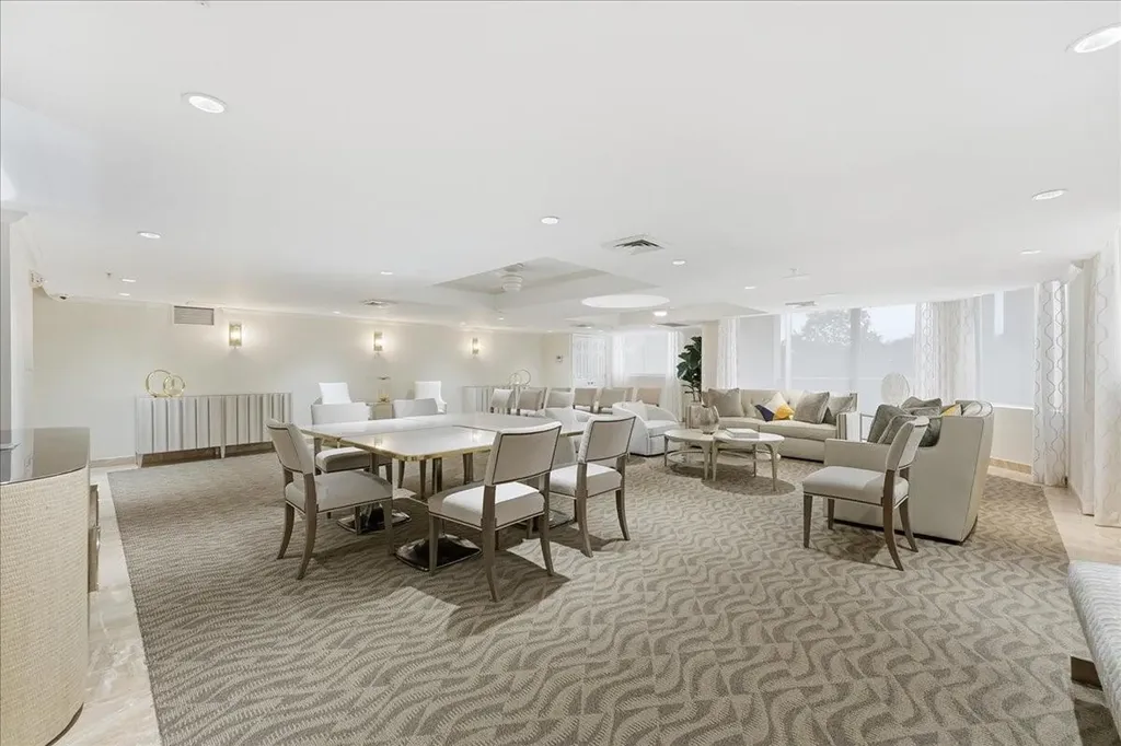 2011 N Ocean Boulevard Fort Lauderdale FL 33305