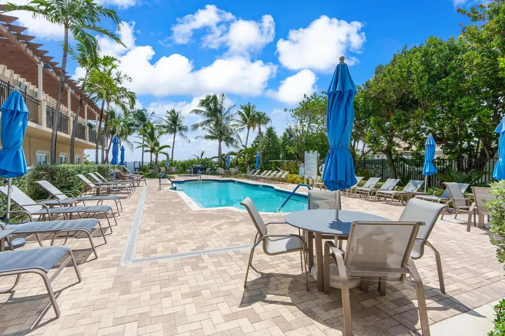 2011 N Ocean Boulevard Fort Lauderdale FL 33305