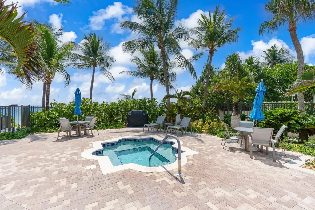 2011 N Ocean Boulevard Fort Lauderdale FL 33305