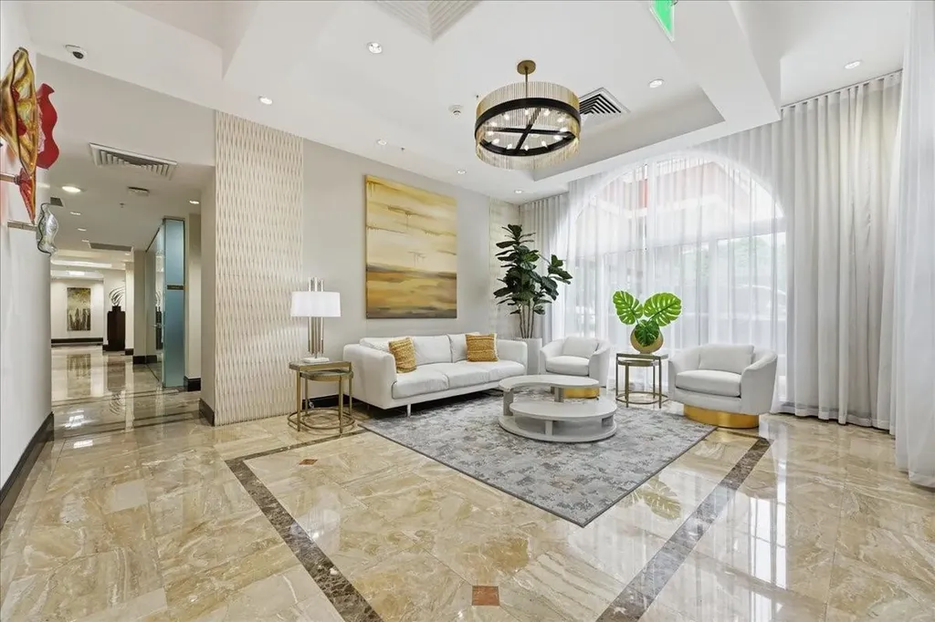 2011 N Ocean Boulevard Fort Lauderdale FL 33305