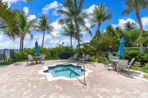 2011 N Ocean Boulevard Fort Lauderdale FL 33305