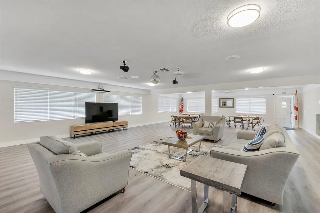 1951 NE 39th Street Lighthouse Point FL 33064