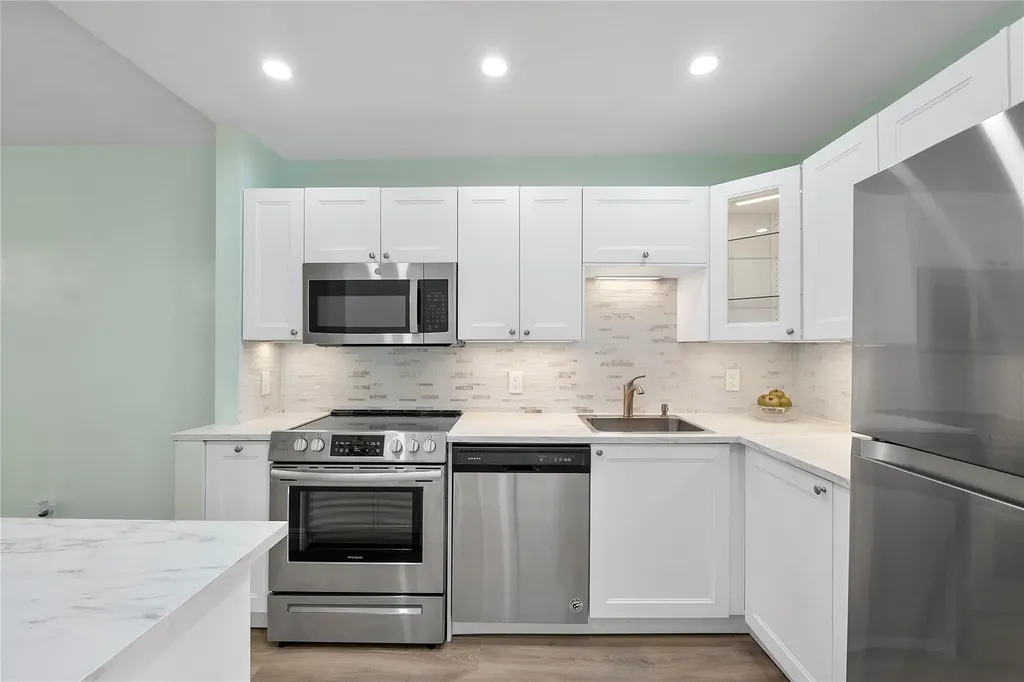 1951 NE 39th Street Lighthouse Point FL 33064