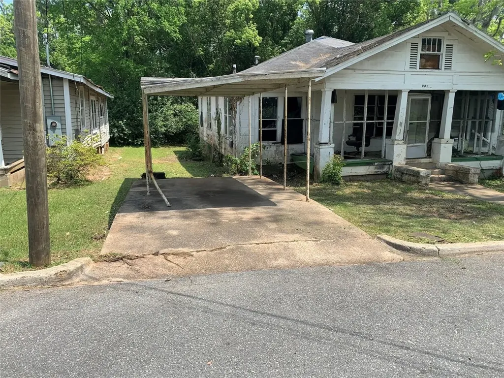 201 S Love Quincy FL 32351