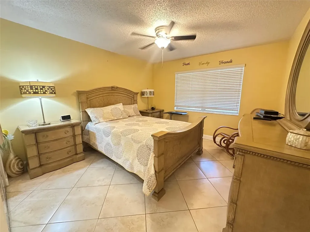 455 Durham O Deerfield Beach FL 33442