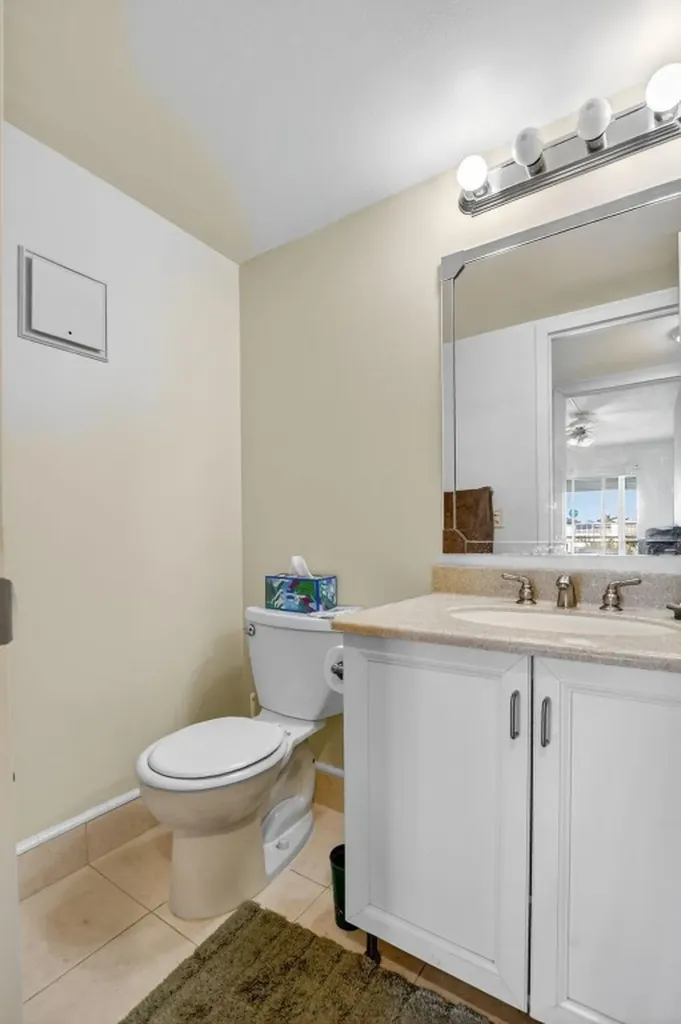 3025 Guildford B Boca Raton FL 33434