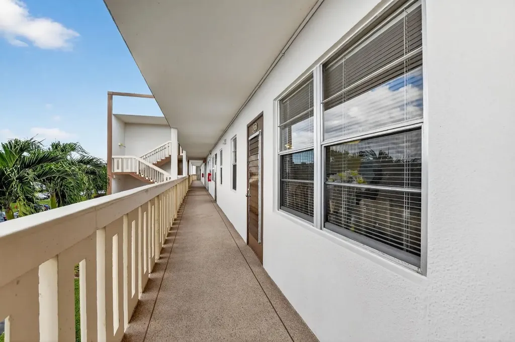 3025 Guildford B Boca Raton FL 33434