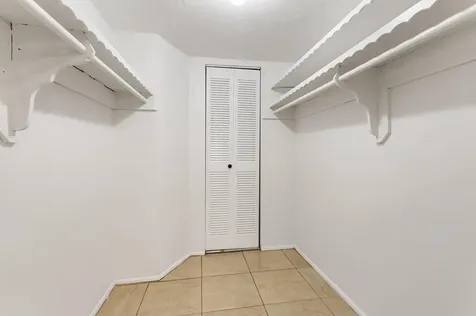 4090 NW 42nd Avenue Lauderdale Lakes FL 33319