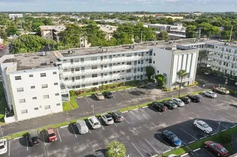 4090 NW 42nd Avenue Lauderdale Lakes FL 33319