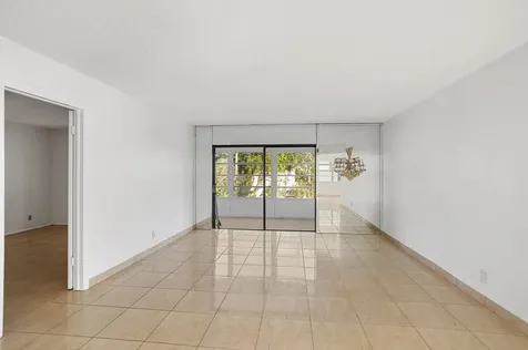 4090 NW 42nd Avenue Lauderdale Lakes FL 33319