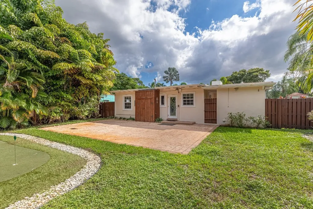 1717 SW 12th Court Fort Lauderdale FL 33312