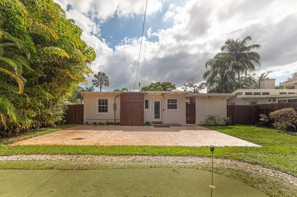 1717 SW 12th Court Fort Lauderdale FL 33312