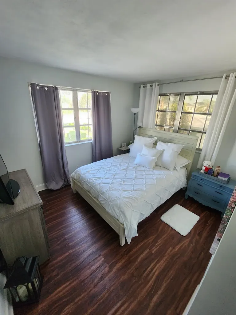 1821 NE 62nd Street Fort Lauderdale FL 33308