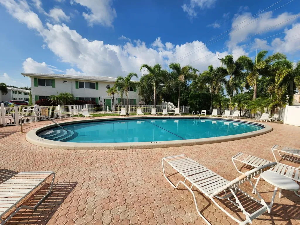 1821 NE 62nd Street Fort Lauderdale FL 33308