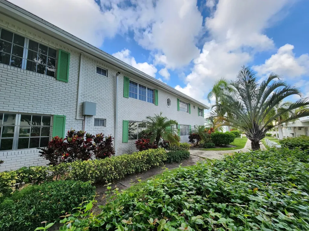 1821 NE 62nd Street Fort Lauderdale FL 33308