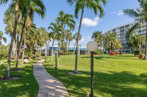 2731 NE 14th Street Causeway Pompano Beach FL 33062