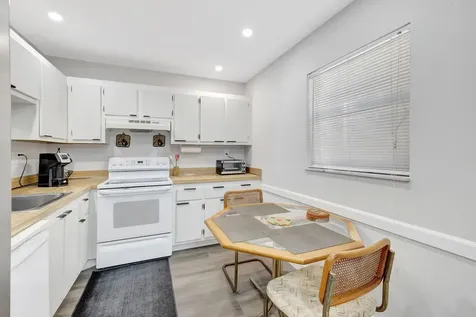 2800 Somerset Drive Lauderdale Lakes FL 33311