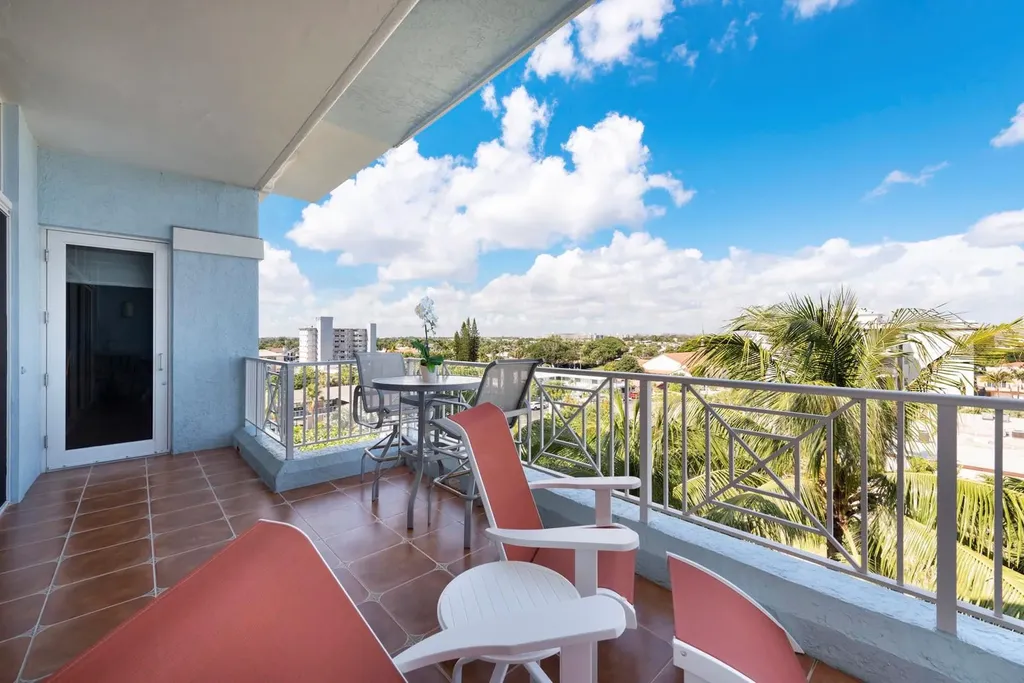 701 SE 21st Avenue Deerfield Beach FL 33441