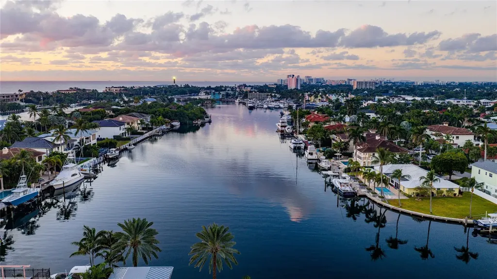 2833 NE 32nd Street Lighthouse Point FL 33064