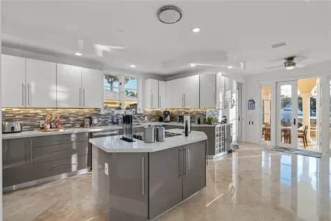 2833 NE 32nd Street Lighthouse Point FL 33064