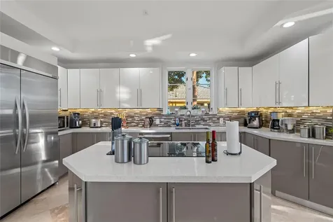 2833 NE 32nd Street Lighthouse Point FL 33064