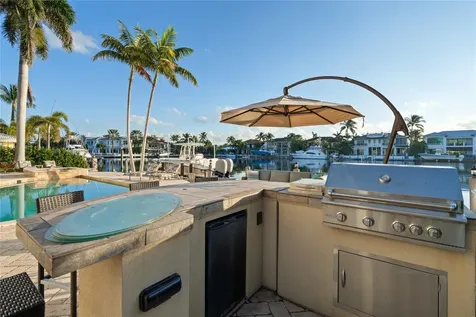 2833 NE 32nd Street Lighthouse Point FL 33064