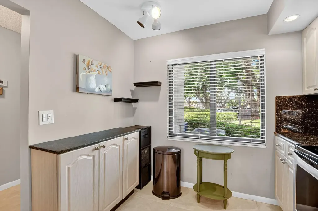 8310 Casa Del Lago Boca Raton FL 33433