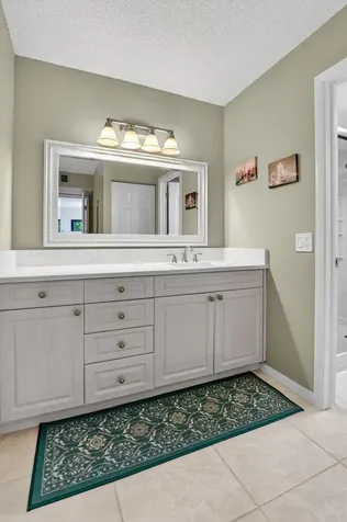 8310 Casa Del Lago Boca Raton FL 33433