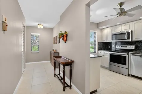 8310 Casa Del Lago Boca Raton FL 33433