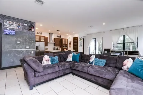15901 SW 136th Way Miami FL 33196