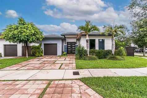 15901 SW 136th Way Miami FL 33196