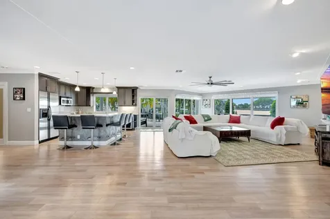 288 S Tradewinds Avenue Lauderdale By The Sea FL 33308