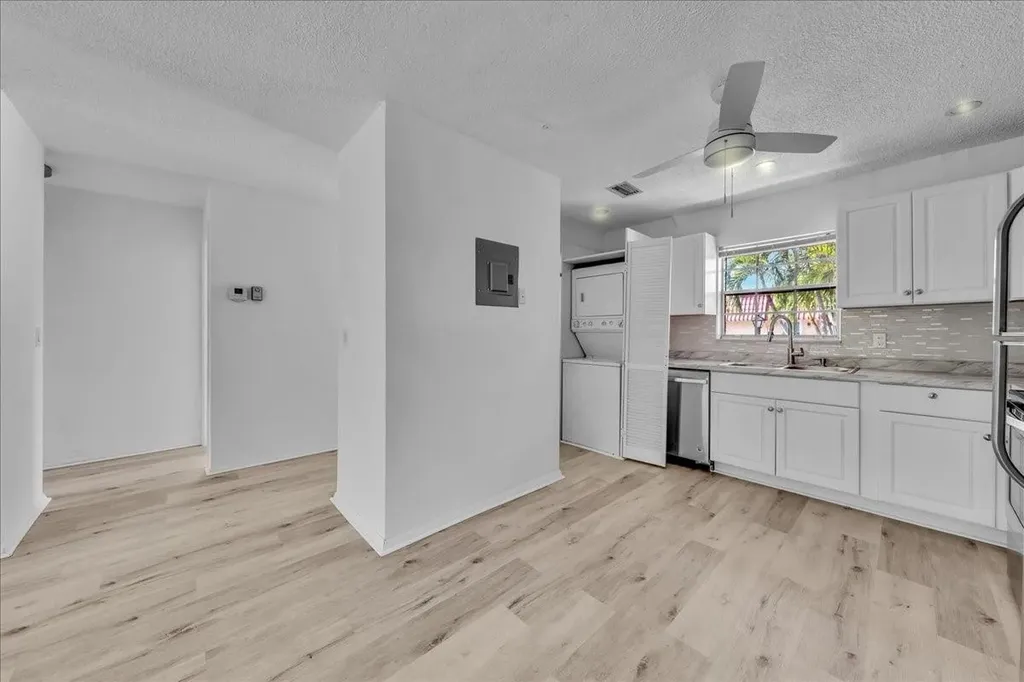 123 Amherst Lane Lake Worth FL 33467