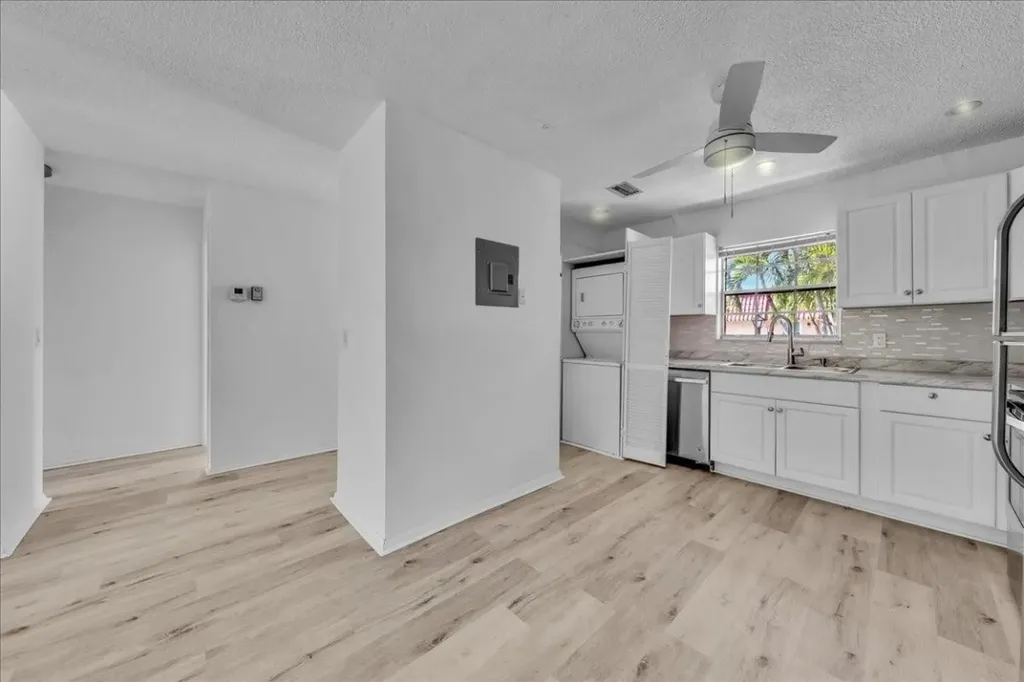 123 Amherst Lane Lake Worth FL 33467