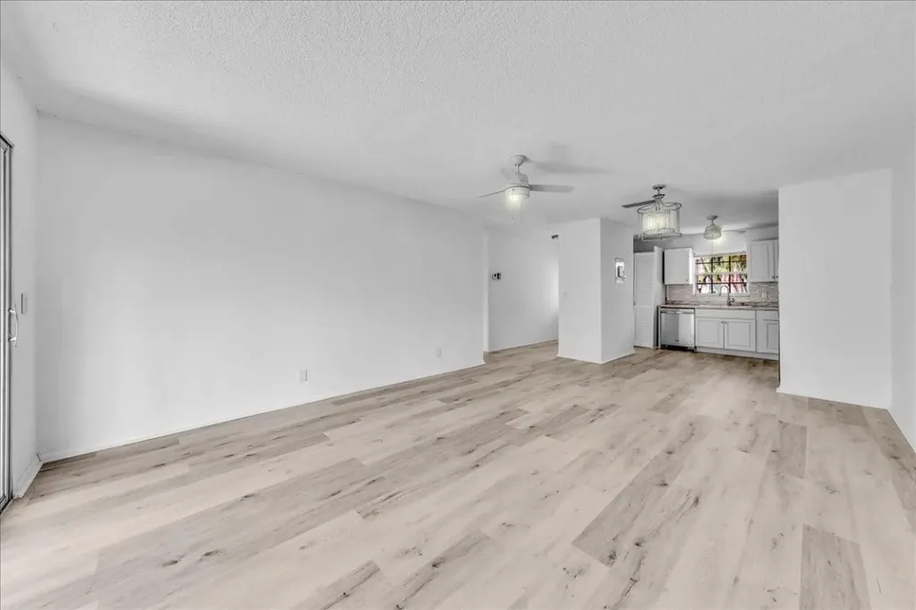123 Amherst Lane Lake Worth FL 33467