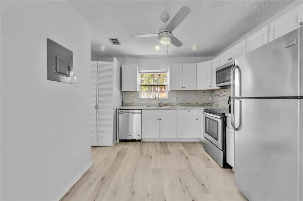 123 Amherst Lane Lake Worth FL 33467